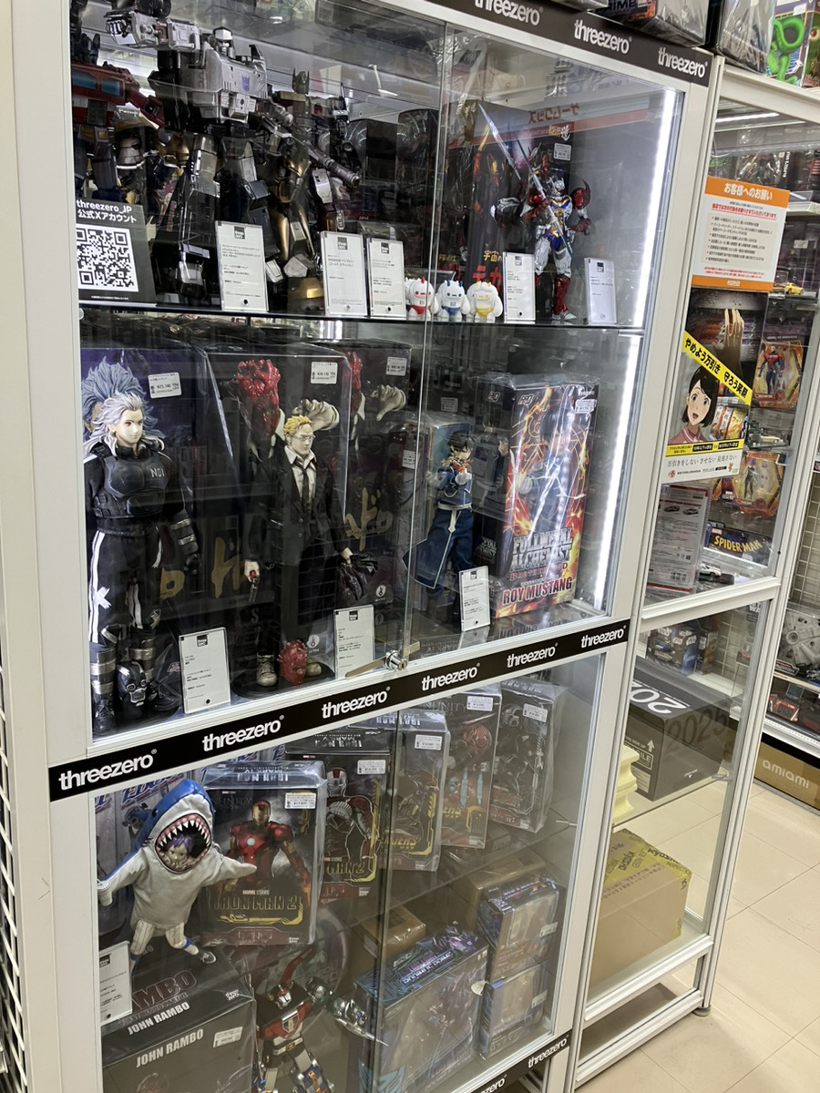 あみあみ秋葉原ラジオ会館店】 店内中ほどの「スリー・ゼロ」コーナー