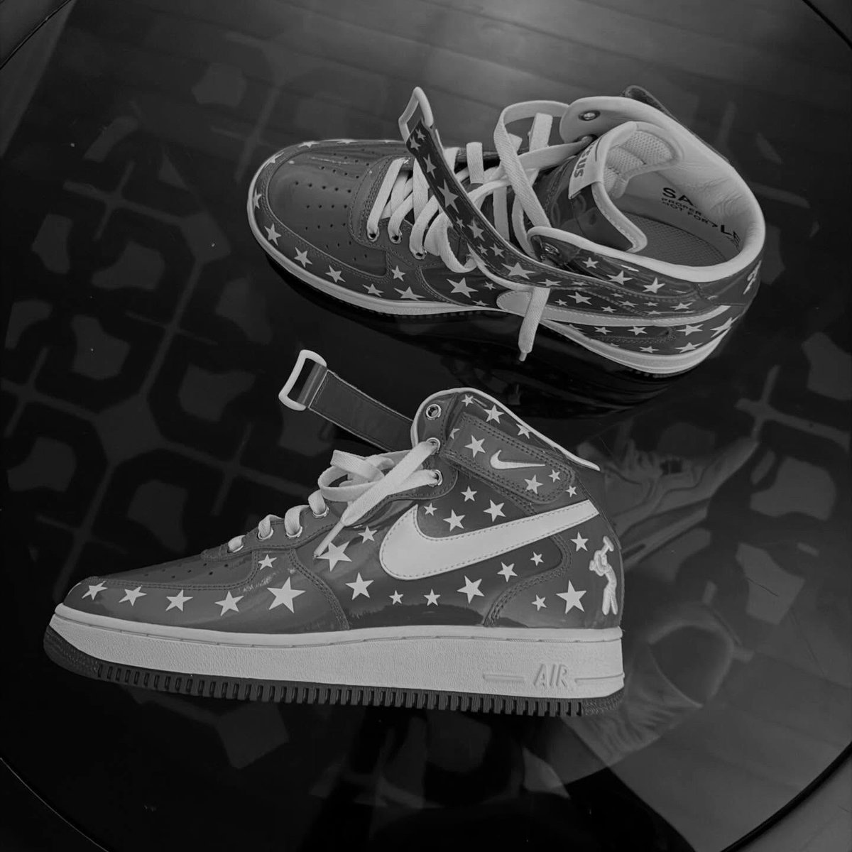 KicksFinder's tweet photo. EXCLUSIVE: The Lil Yachty x Nike Us Force 1 Mid "Concrete Boys" is expected to release Holiday 2026 🪨⛏️👀

🗓️ Holiday 2026
📝 JA6675-700 (MENS)
💰 $140 USD
🎨 Opti Yellow/Black-Black-Clear-Metallic Silver 
💵COP OR 🚮DROP? https://t.co/tPddkE72eK