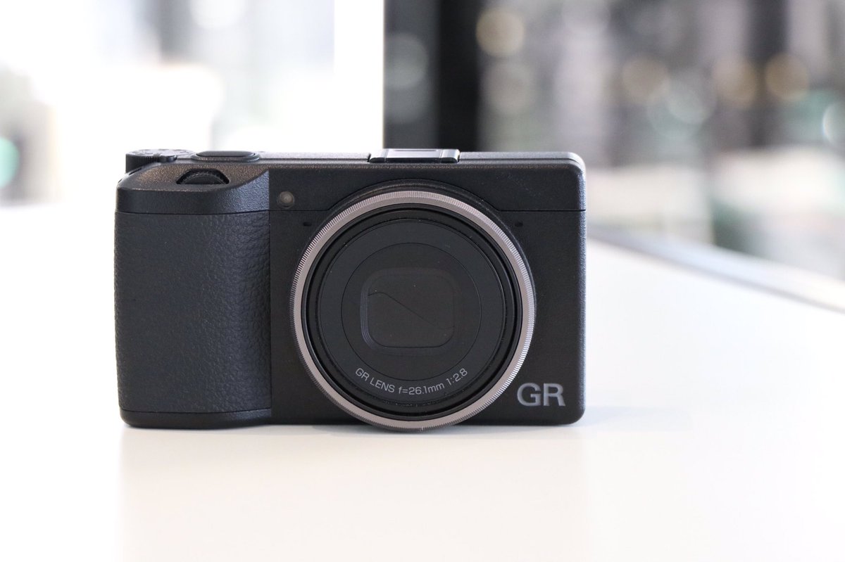wattmann_cm_myh's tweet image. こんにちは☀️
ワットマン横浜ベイクォーターカメラ買取センターです✨

【入荷情報】
RICOH  GRⅢx

大人気のモデルが入荷いたしました。40mmの画角が絶妙で、街中をスナップするのが楽しくなるカメラです。起動も早くベストタイミングを逃さないのも魅力です♪

#RICOH #GR3x