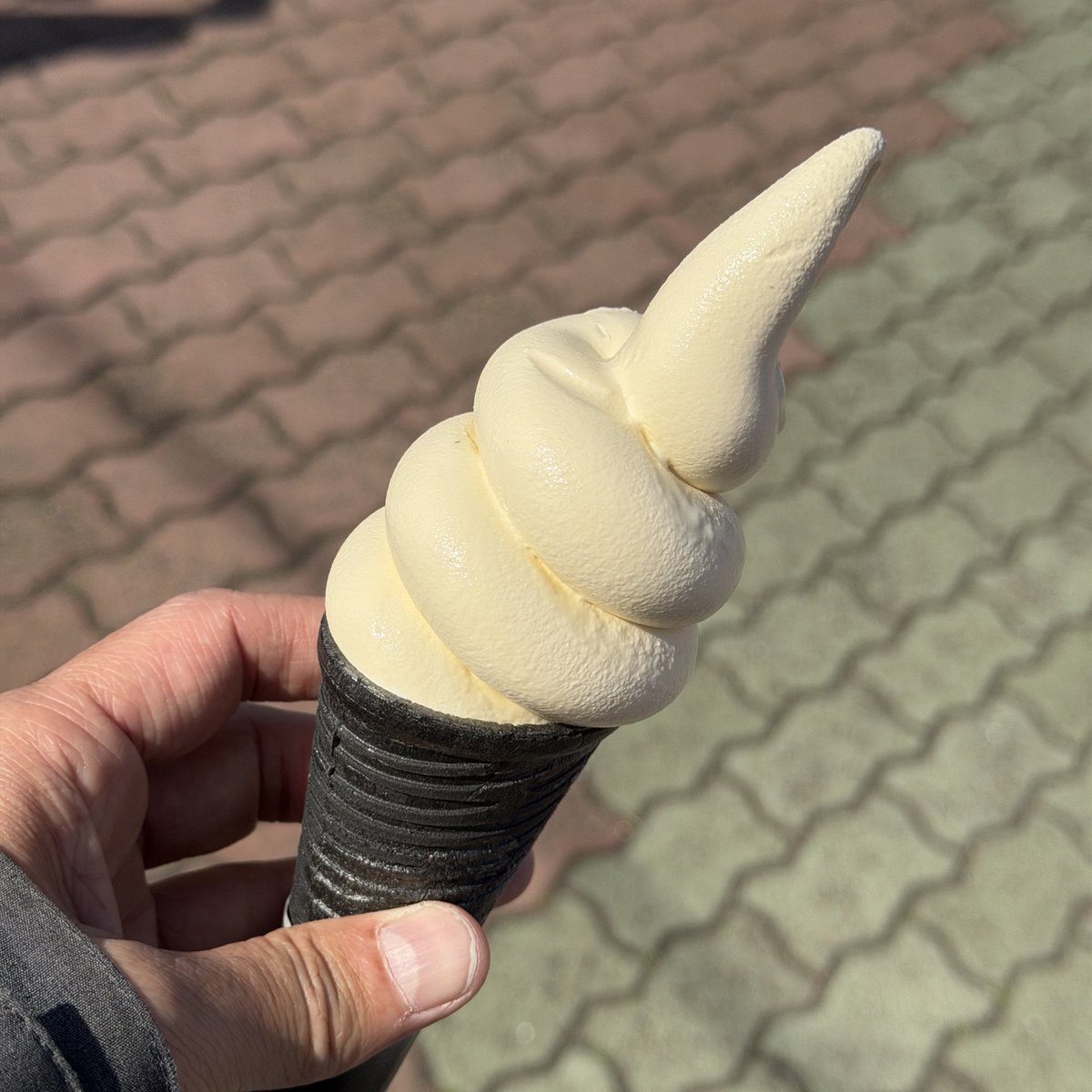 ニット tweet media