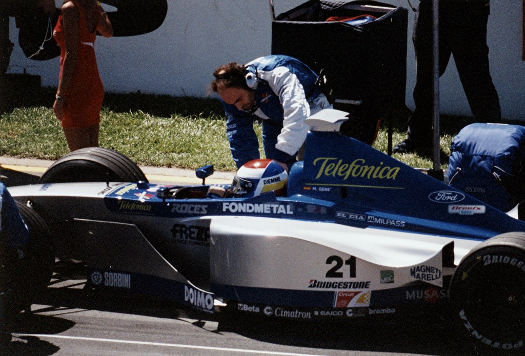 Un 7 de marzo de 1999 se corría el GP de Australia en Albert Park. Eddie Irvine (Ferrari F399) lograba su 1ª victoria, 2º Heinz-Harald Frentzen (Jordan 199) y 3º Ralf Schumacher (Williams FW21). Pedro de la Rosa (Arrows A20) era 6º. También debut de Marc Gené (Minardi M01), ret.