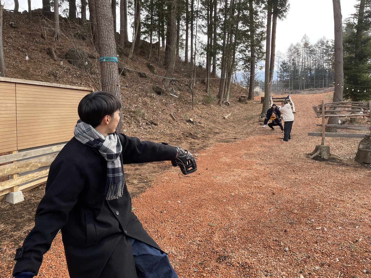 WadaZemiii's tweet photo. 2年ゼミ合宿in 河口湖

バーベキュー、花火、飲み会と、遊んでるところばかりですが😄

ちゃんと勉強もやりました🤓

三年生になったら、いよいよ、ビジコンも始まりますね

がんばっていきましょう💪 https://t.co/vFtC3ceIGS