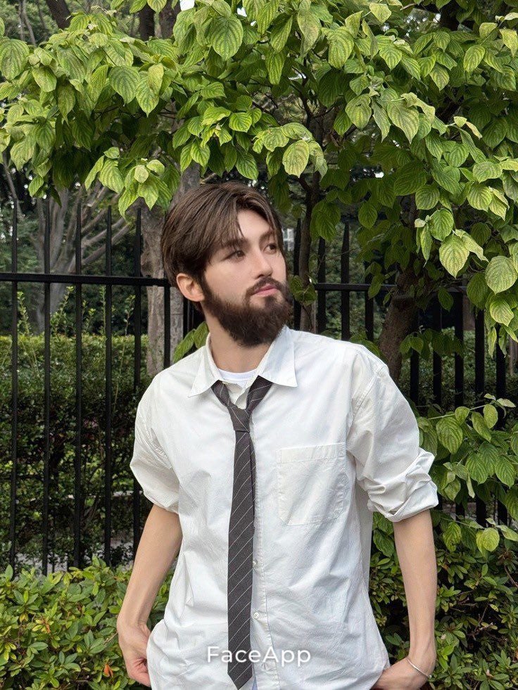 This is 20th y.o Han Jihoon. tweet media