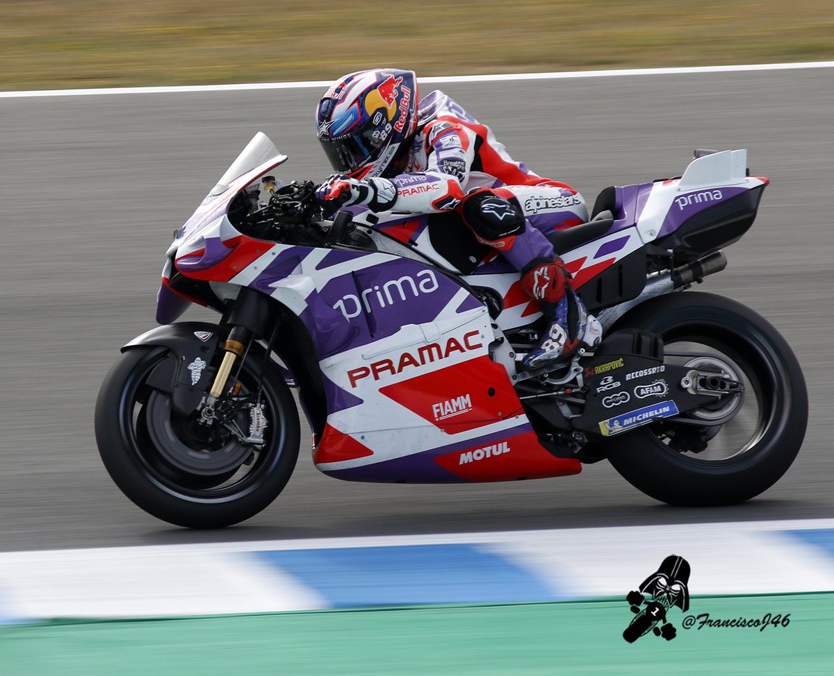 Buenos días a tod@s.
Pues vamos avanzando y llegamos al ansiado fin de semana, disfrutarlo.