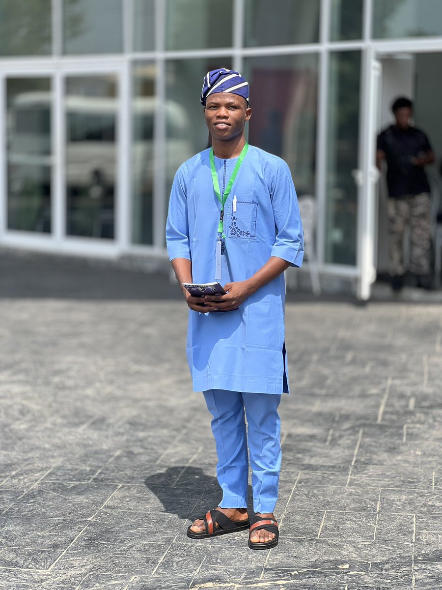 Shola_0001's tweet image. 2 amazing days
Came curious, left creative.🎉📸
#KwaraCreatives #LensForGood