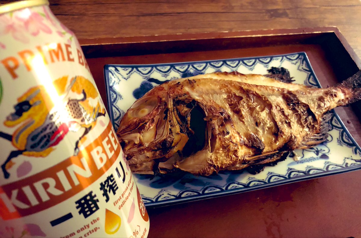 doushitamon's tweet photo. 焼き魚で飲もうかね
#乾杯　#お疲れ様　#休日　#おうち
#のんびりとね　#ホルムズ海峡どうなる
#とか　#考えながらね https://t.co/chvtelLDTn