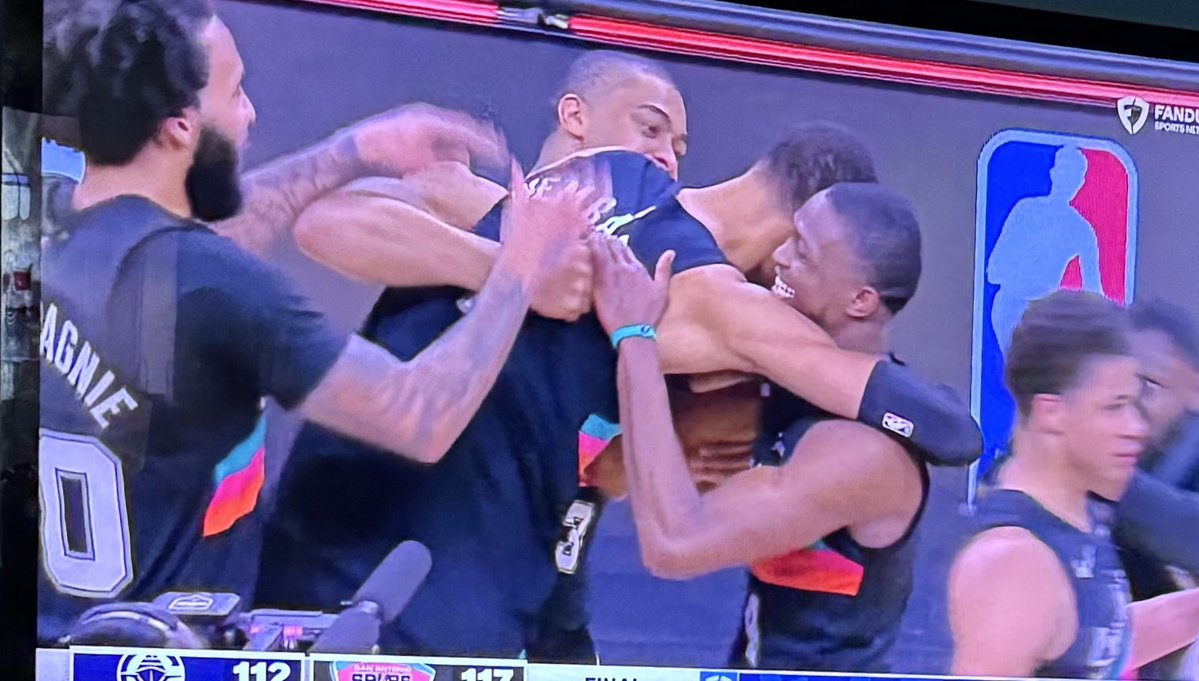 ManhattanOnMars, M. Ed. tweet media