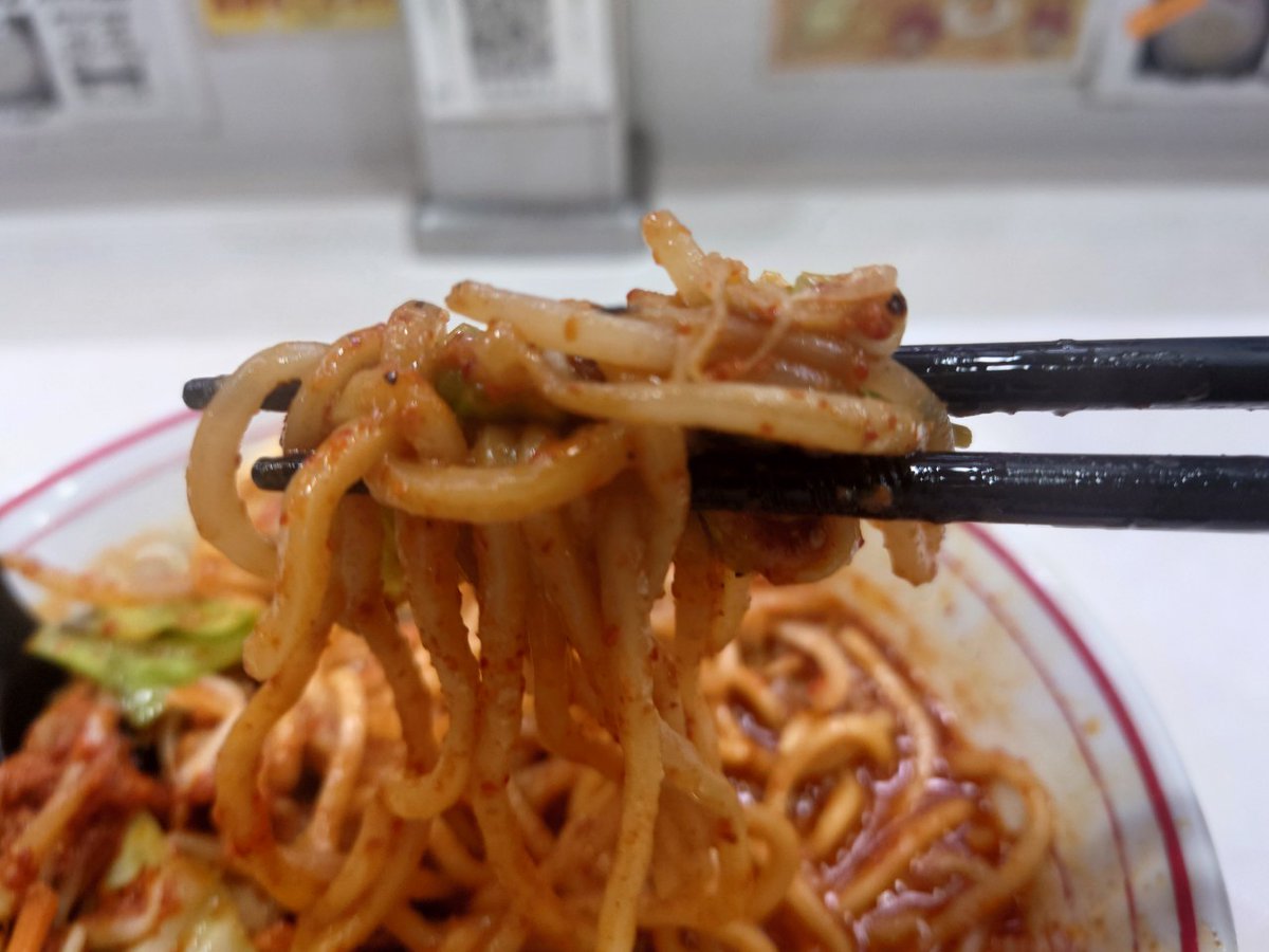 NoBoot1969's tweet photo. 久しぶりに #蒙古タンメン中本 さんでランチ

北極やさいシャキシャキバージョン(辛さ10 ✕ 3倍)

強火でシャキッと炒められた野菜の香ばしさと超辛味噌がいいねぇ〜

普通でも並盛1.5玉は少し多いかなぁ、、、でも辛さと野菜との相性の良さになんとか完食

美味しく頂きました😋 https://t.co/395W061k9t