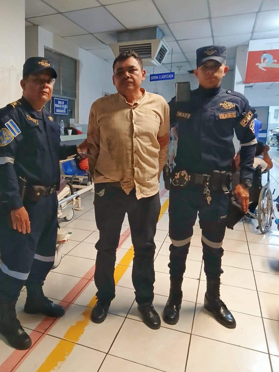 PNC El Salvador tweet media