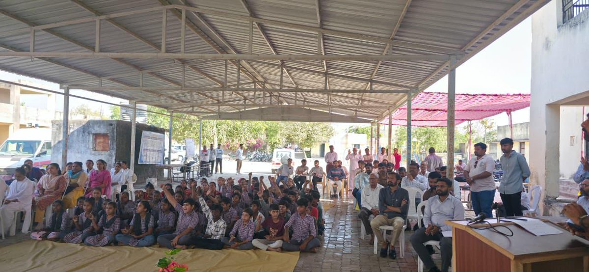 આજ રોજ પ્રાંત અધિકારીશ્રી, બરવાળાના અધ્યક્ષસ્થાને રોજીદ મુકામે સેવા સેતુ ૨.૦ (ગ્રામ્ય)નું આયોજન કરવામાં આવ્યું. <a href="/CMOGuj/">CMO Gujarat</a> <a href="/JayantiRavi/">Jayanti Ravi</a> <a href="/Collectorbotad/">Collector & DM Botad</a> <a href="/DDOBOTAD/">District Panchayat office Botad</a> <a href="/InfoBotadGoG/">Info Botad GoG</a> <a href="/InfoGujarat/">Gujarat Information</a>