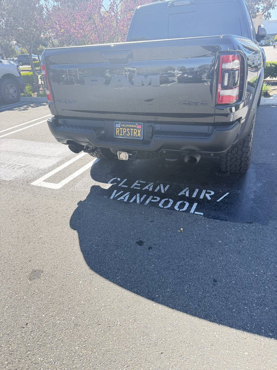 Coach Ripp tweet media