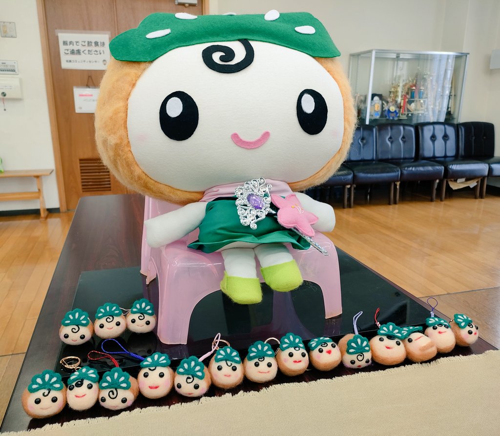 UMA200589's tweet photo. 3/4の松島コミュニティでのワークショップ上手くいきました！
いつもより短時間の枠だったので不安でしたが、皆様飲み込みが早くスムーズに進行できました

可愛く個性的な「まっぴ〜ちゃん」達を見れて大満足
ありがとうございました！
＃羊毛フェルト https://t.co/itDGD2bJ0d