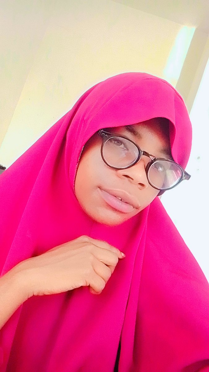 Tee🦋 tweet media