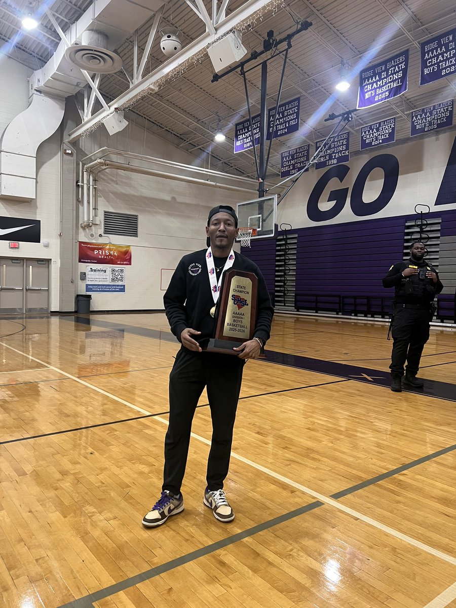 Coach Smith 👑🏁🏀 tweet media