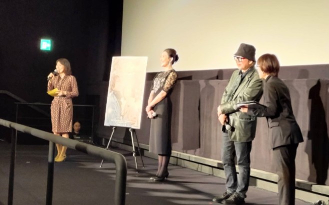 tashirochikayo's tweet photo. 昨日から公開スタートの映画『冬のソナタ』日本特別版について、先日の特別試写会トークショーの模様を「韓国エンタメナビゲート」サイトにアップしました。
→ https://t.co/hjVnwBSBst
#映画冬ソナ https://t.co/5frNvE91yG