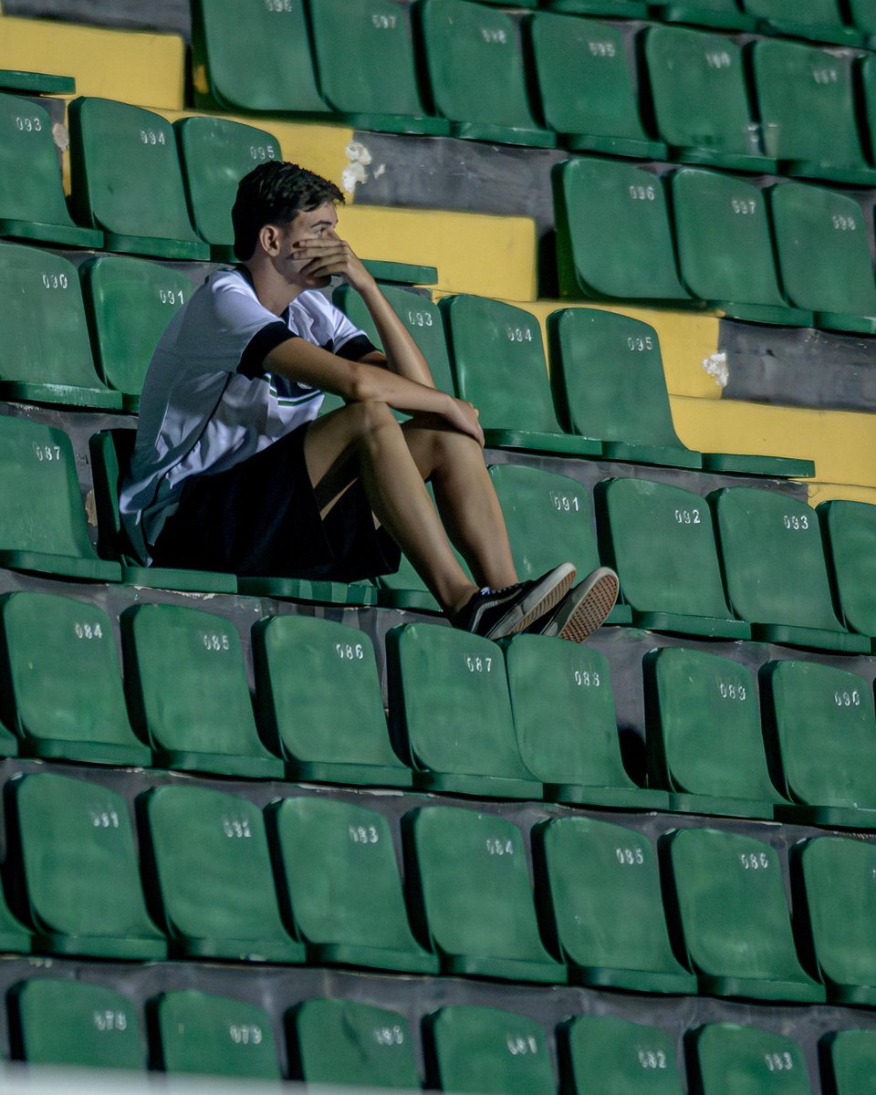 Noite de Copa tweet media