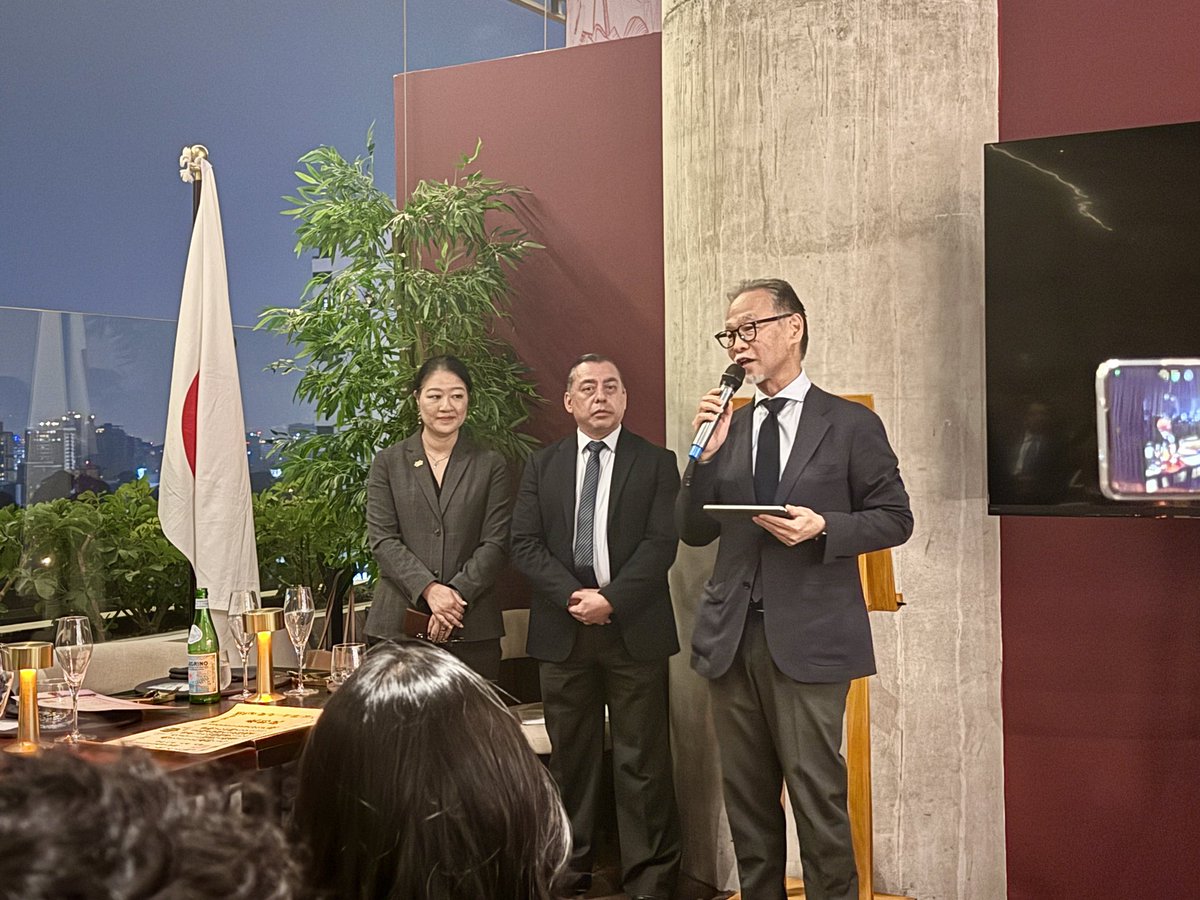 embjapon_gt's tweet image. El 6 de marzo, el Embajador  KUWANA, otorgó un reconocimiento al Sr. Arturo Armas por su destacada trayectoria de más de 60 años dedicados al Karate-do en Guatemala 🇯🇵🥋

👏 ¡Felicitaciones al Sr. Arturo Armas por este merecido reconocimiento! 🎉
#reconocimiento #japon #karatedo