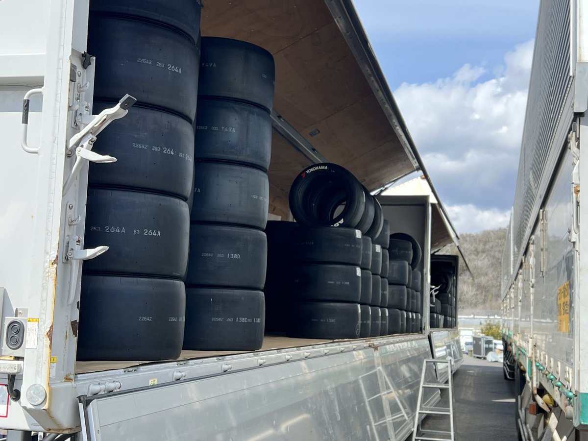 シャアRF33 tweet media