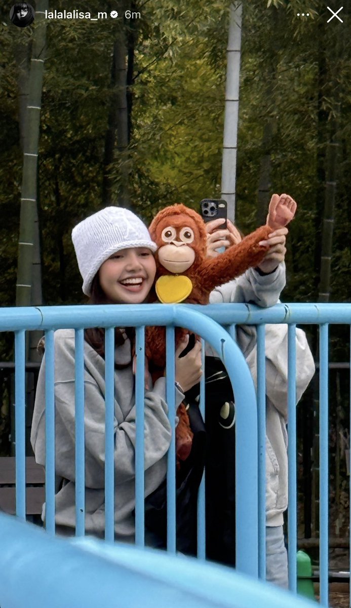 อมกกกก ลิซ่าไปดูน้องพันช์คุง ถ่ายรูปน้องมาลงด้วย น่ารักกกกกกกก มีคนรักพันช์คุงเต็มไปหมดเลย เติบโตอย่างแข็งแรงนะพันช์คุง ☺️
#がんばれパンチ 
#市川市動植物園