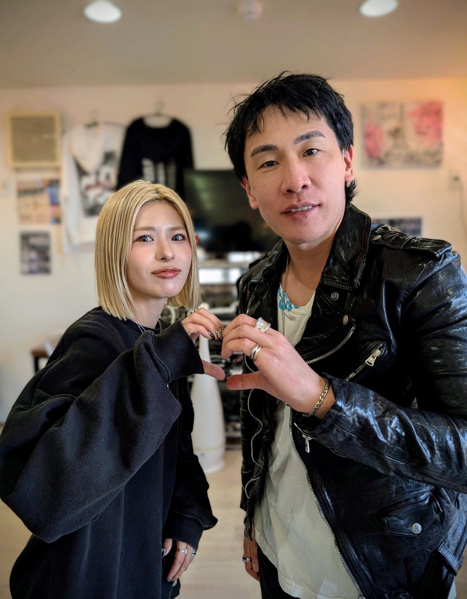 yangjie_yangjie's tweet photo. すんちゃんとツーショット撮らせてもらったんやで📸
#すんチェキ
#HaneCafe
#HaneLog
#Apollogic https://t.co/dJQXTqnxo1