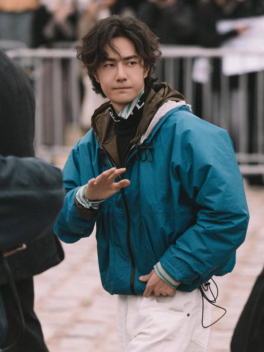 สมาคมคนรักแก้ม YIBO ถูกใจสิ่งนี้

WangYibo at LOEWE PFW26
#YIBOxLOEWEFallWinter26 #WangYibo 
#LOEWEFW26 #PFW