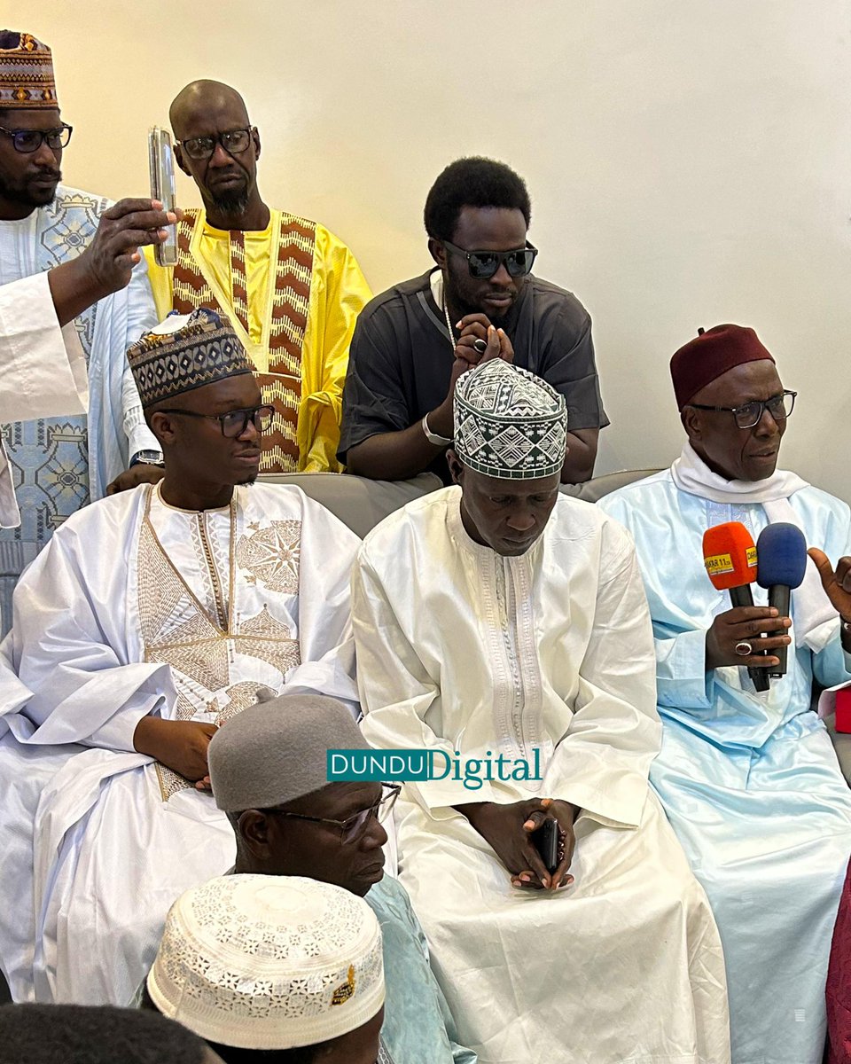 Aujourd’hui, j’ai eu l’honneur de prendre part à l’inauguration de l’extension de la Grande Mosquée de Yoff.

En tant que résident de Yoff, ce moment revêt pour moi une dimension particulière.

Qu’Allah bénisse cette maison de Dieu et accorde paix à Yoff et à tout le Sénégal.