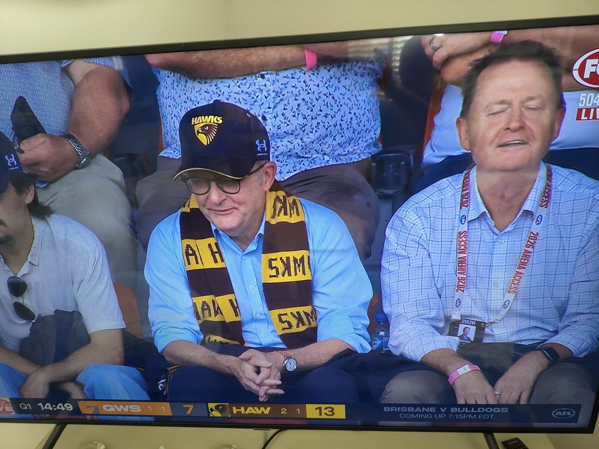 Lmao 

TV zooms in.. immediate chorus of booing.

The people despise you.