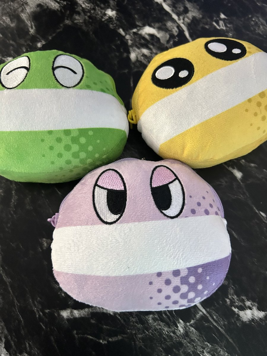 自分で紫ポップ君追加で取りました👺
メインカードと片手カード2枚の合計3枚分けて収納出来てうれp✌️🤖✨