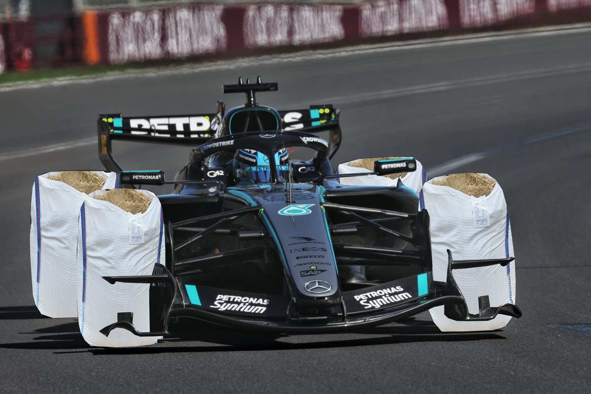wearetherace's tweet photo. Merc up until Q1: https://t.co/xYR5H3AQVL