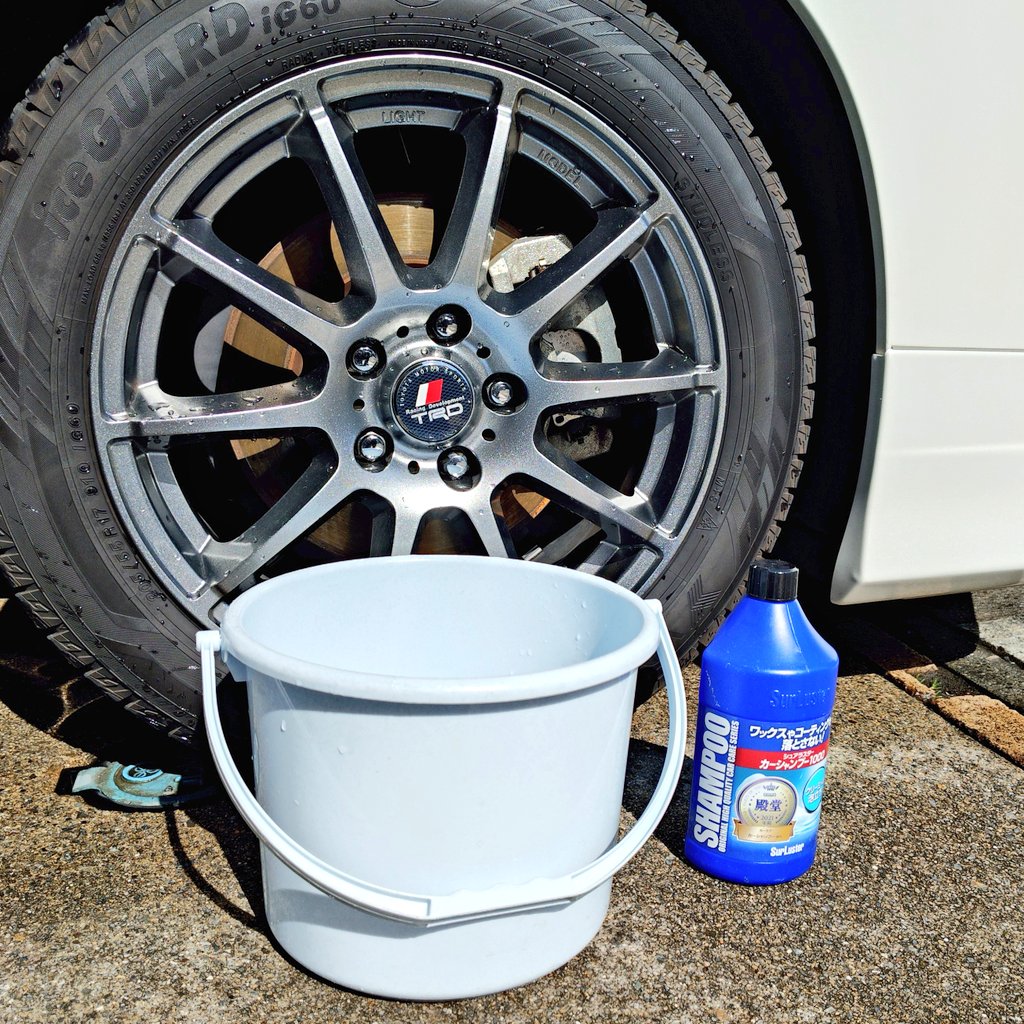 x_doronpa_x's tweet image. 風が強いけど
洗車したよぉー🧽🪣

#洗車 #carwash
#ヴォクシー
#voxy #voxy90