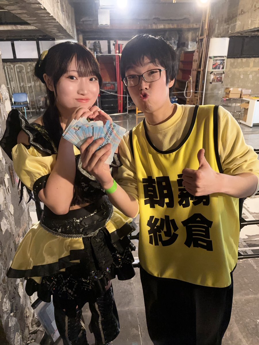 syuntiki's tweet photo. 地下アイドルのチェキ券100枚買いました。嘘じゃないです。ガチ恋したこの子に全部使います。 https://t.co/VWoADNEWPo