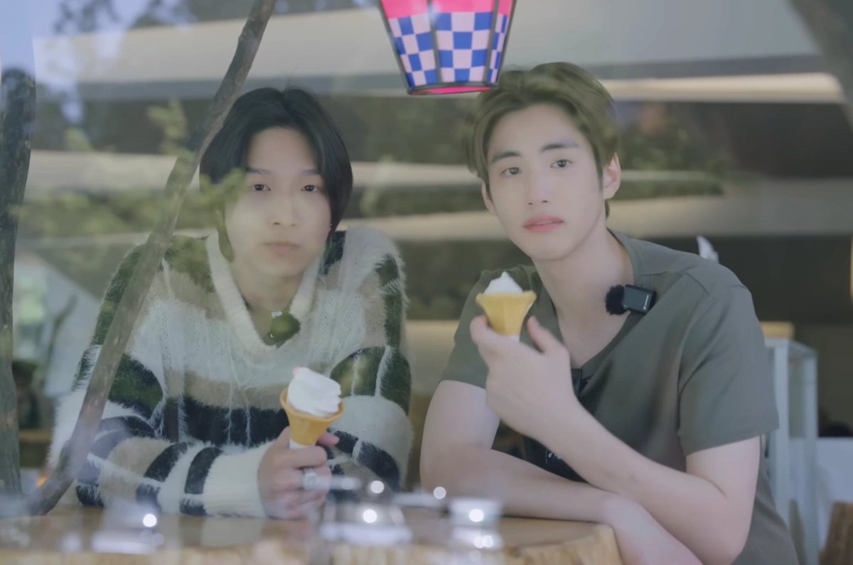 กินราเมง ไหว้พระ ขอพร เดินเล่น ถ่ายรูป แล้วก็มานั่งกินของหวานด้วยกัน 2 คน ☺️💓