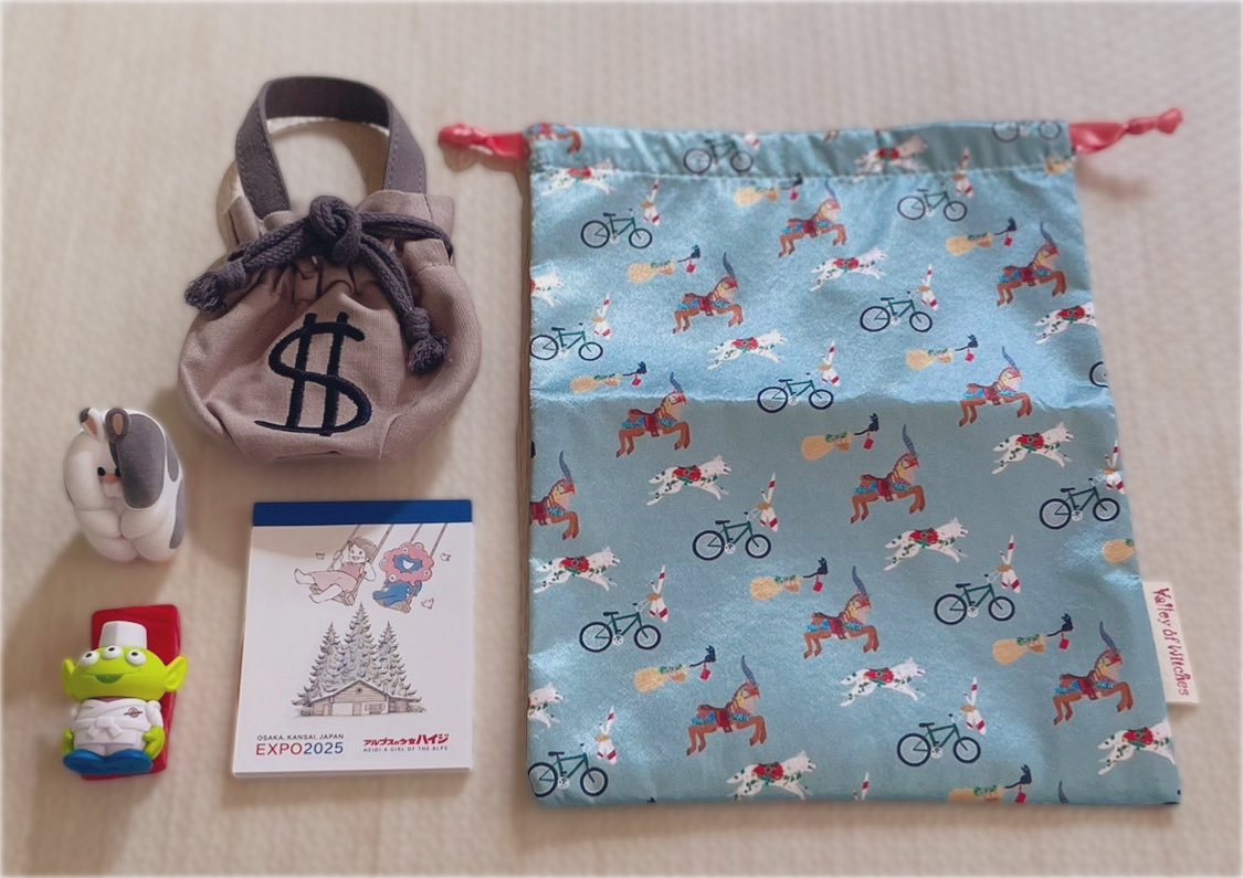 あれちちゃんからお届けものがとどいたよ🎁🩷
相変わらずセンス最高すぎて感激😭！！
最近ジブリ不足だったから心に沁みてる…🥹💘
本当にありがとう💖
お返し選ぶのわくわくやー☺️