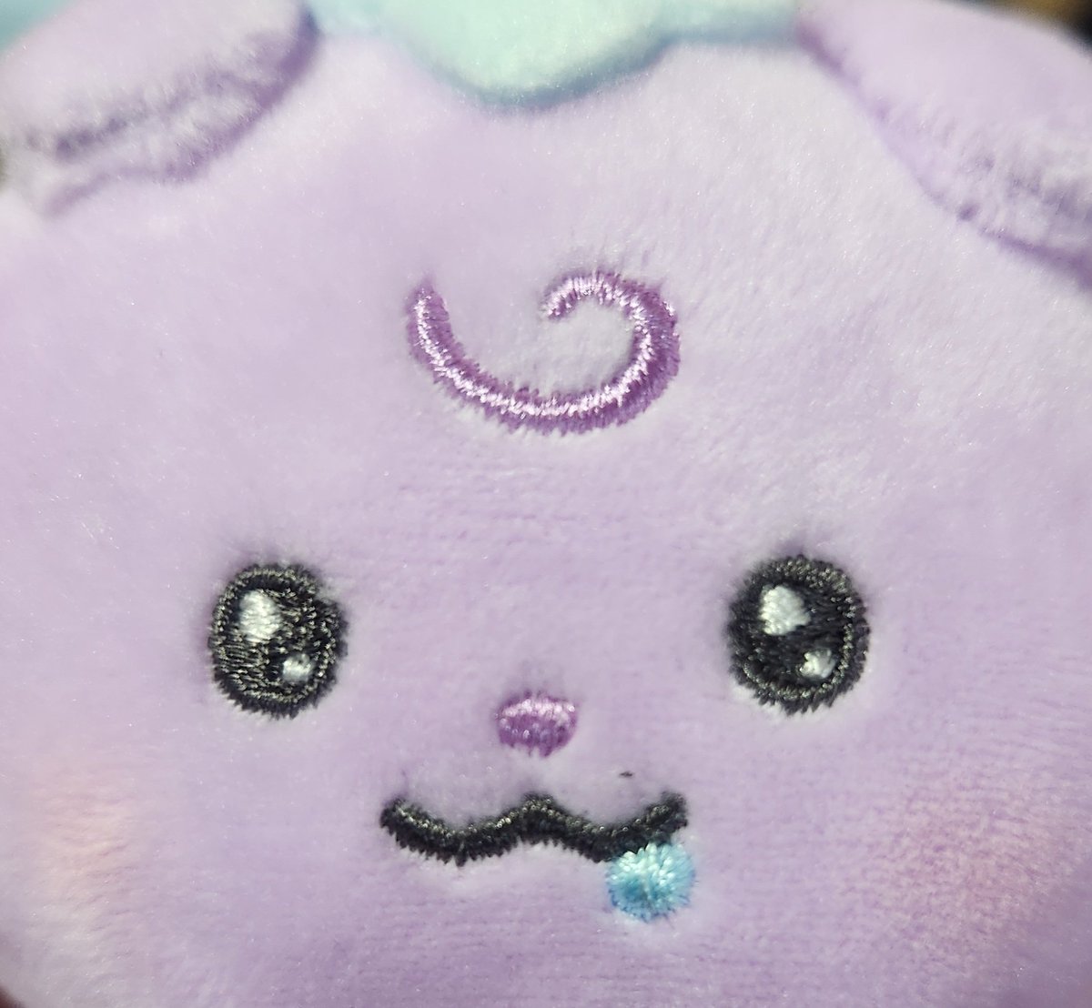 튜......                                뵤......