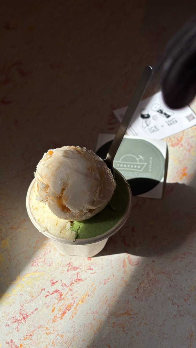 chieko__nu's tweet photo. 徳島県のTONPUKUさんがPOPUPしてると見て、念願のジェラートを🍨

うっまぁぁぁい😍😍😍 https://t.co/bIpPvgwt3j