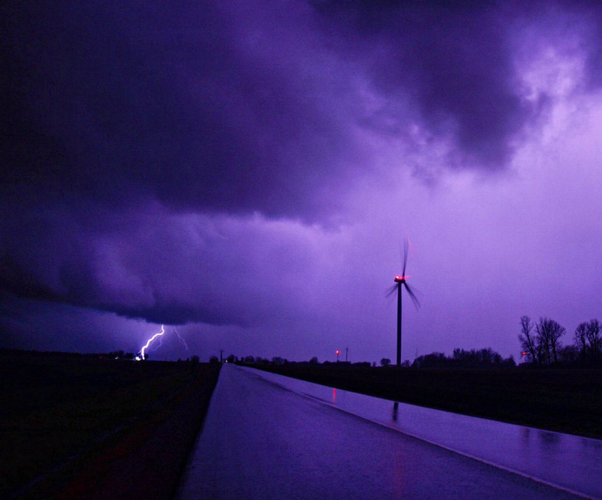 Peninsula Storm Chaser tweet media