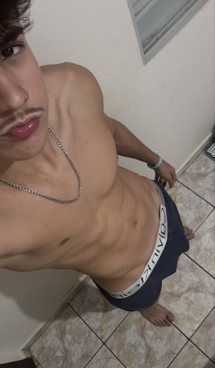 World Twinks tweet media