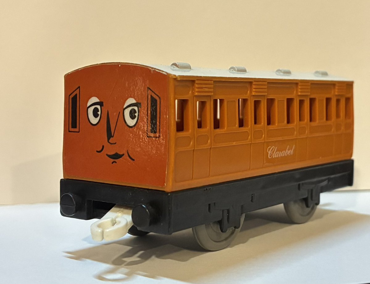 TheFatHat tweet media