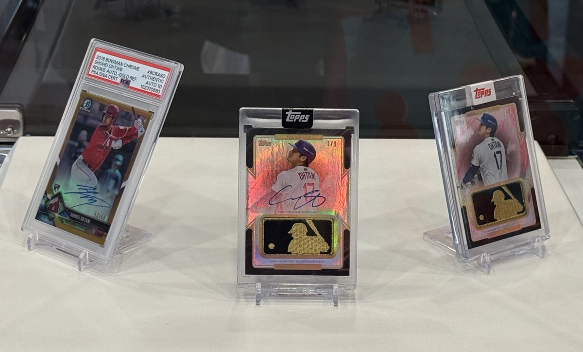 MasayaKotani's tweet image. #Topps トレカ応援祭②📣

#大谷翔平 選手のお宝だらけ🤩

厳重な警備⚠️

#ToppsWBC #WorldBaseballClassic #WBC2026 #侍ジャパン @toppsjapan