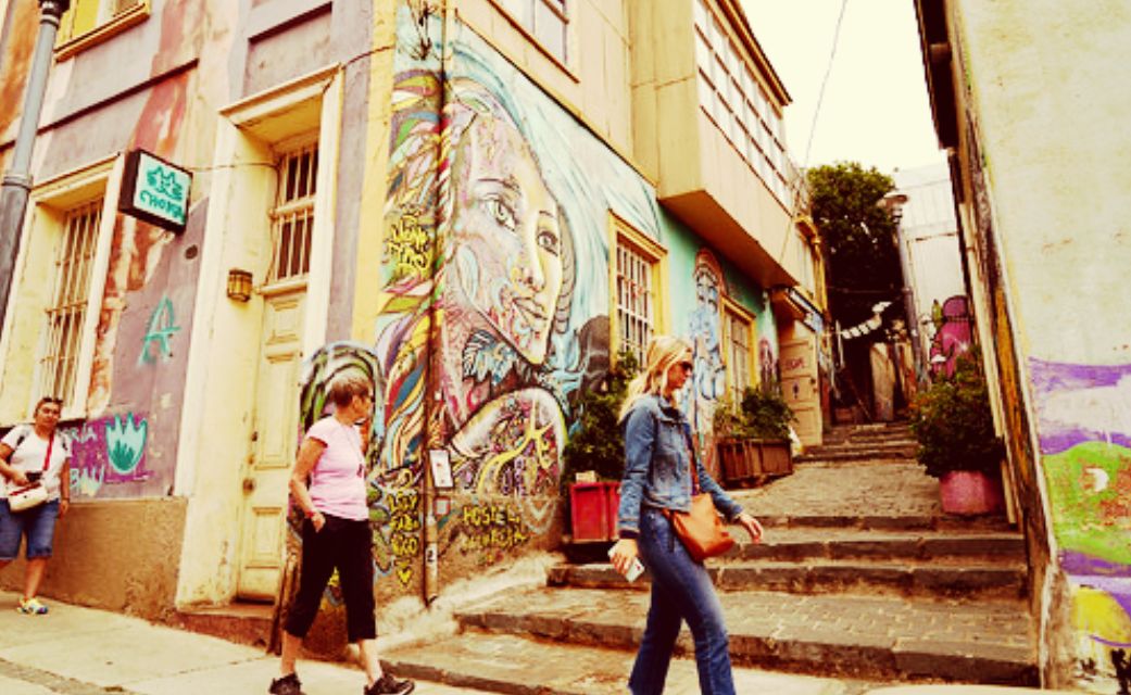 Zerohotel's tweet photo. ¿Listo para explorar Valparaíso? 🗺️ En Zerohotel te conectamos con los mejores tours locales. 🚶‍♂️🚶‍♀️ #Valparaiso #Viaje https://t.co/Rk7wncbxXB