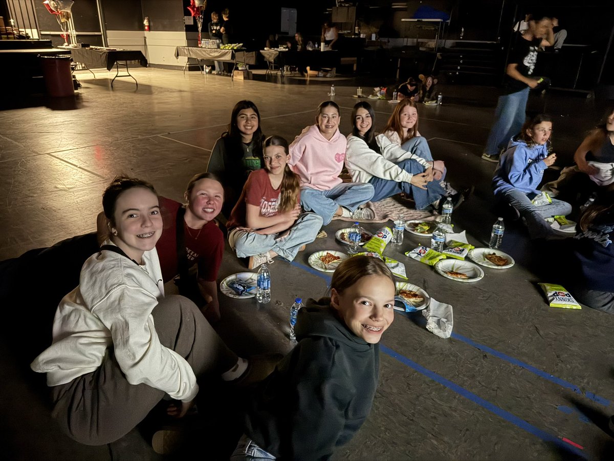 Village Christian School tweet media