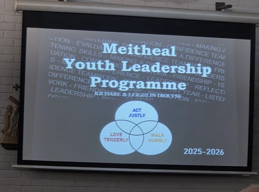 Pres_Carlow's tweet photo. 🌟💙🙏Our wonderful @Pres_Carlow Meitheal Team graduated in Askea Parish Church last night. Big thanks goes to Bishop Denis Nulty, Robert Norton and all the leaders who supported our #Meitheal Team throughout the year. 🌟💙🙏 #FutureLeadees @CeistTrust @KandLeYouth @BishopDNulty https://t.co/1JXyXPQu6v