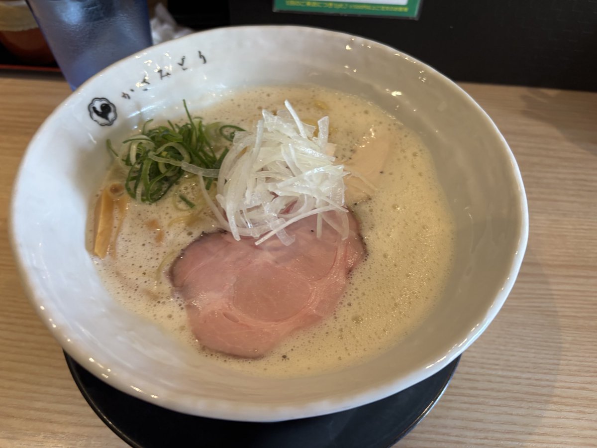 りもつあ tweet media