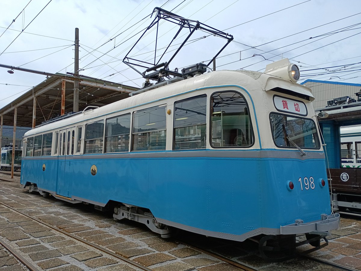 西花マキ tweet media