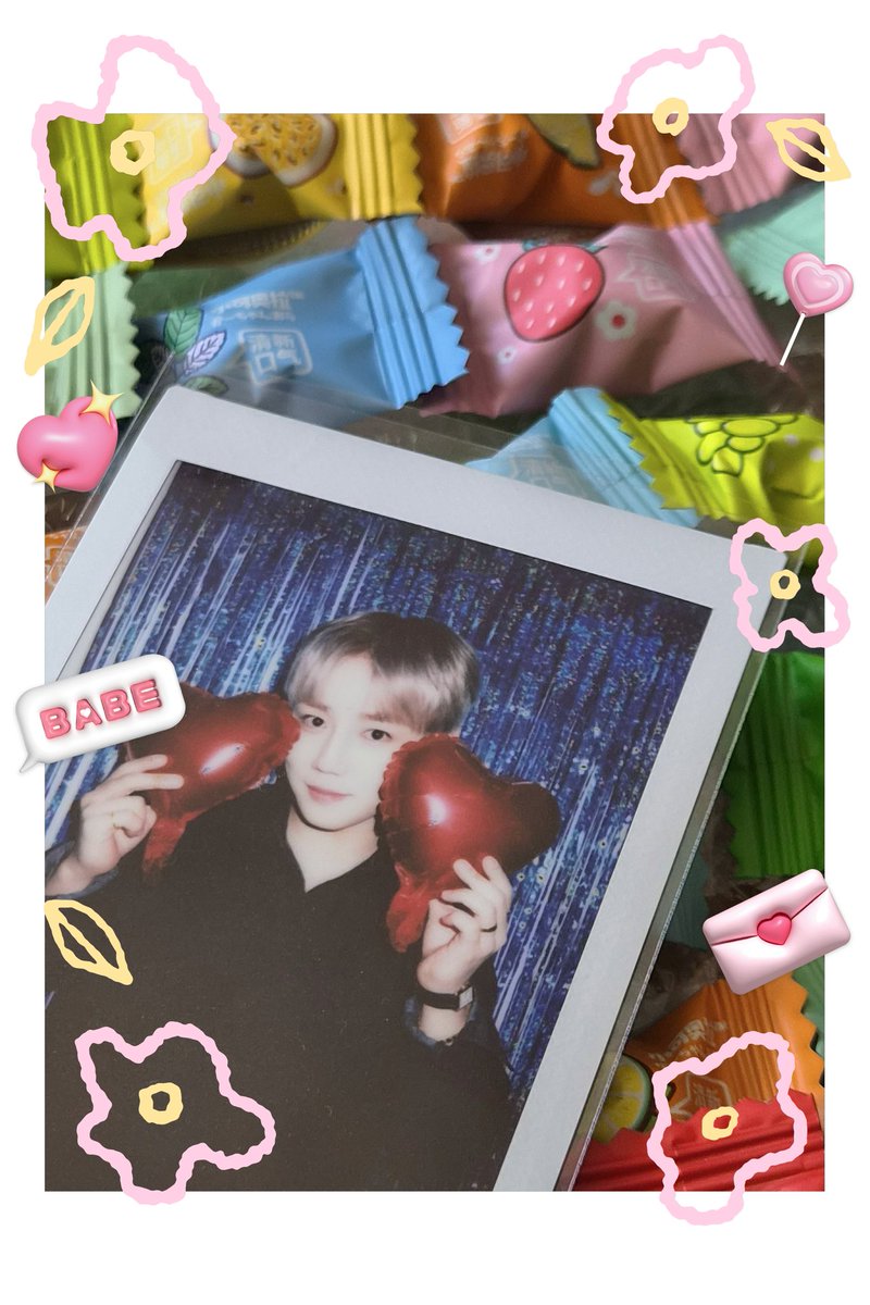 장준이가 개인적으로 먹었을때 맛있었었던 콜라를 세로로 붙인 사탕가방이 도착했어요🤗

✨️진짜와 구별할 수 없는데 가짜라고 볼 수 있나요?✨️

⚠️ 다 수작업으로 만들어서 100% 진짜입니다‼️‼️
얘드라.나 해피두니아 장준백잇다.👜