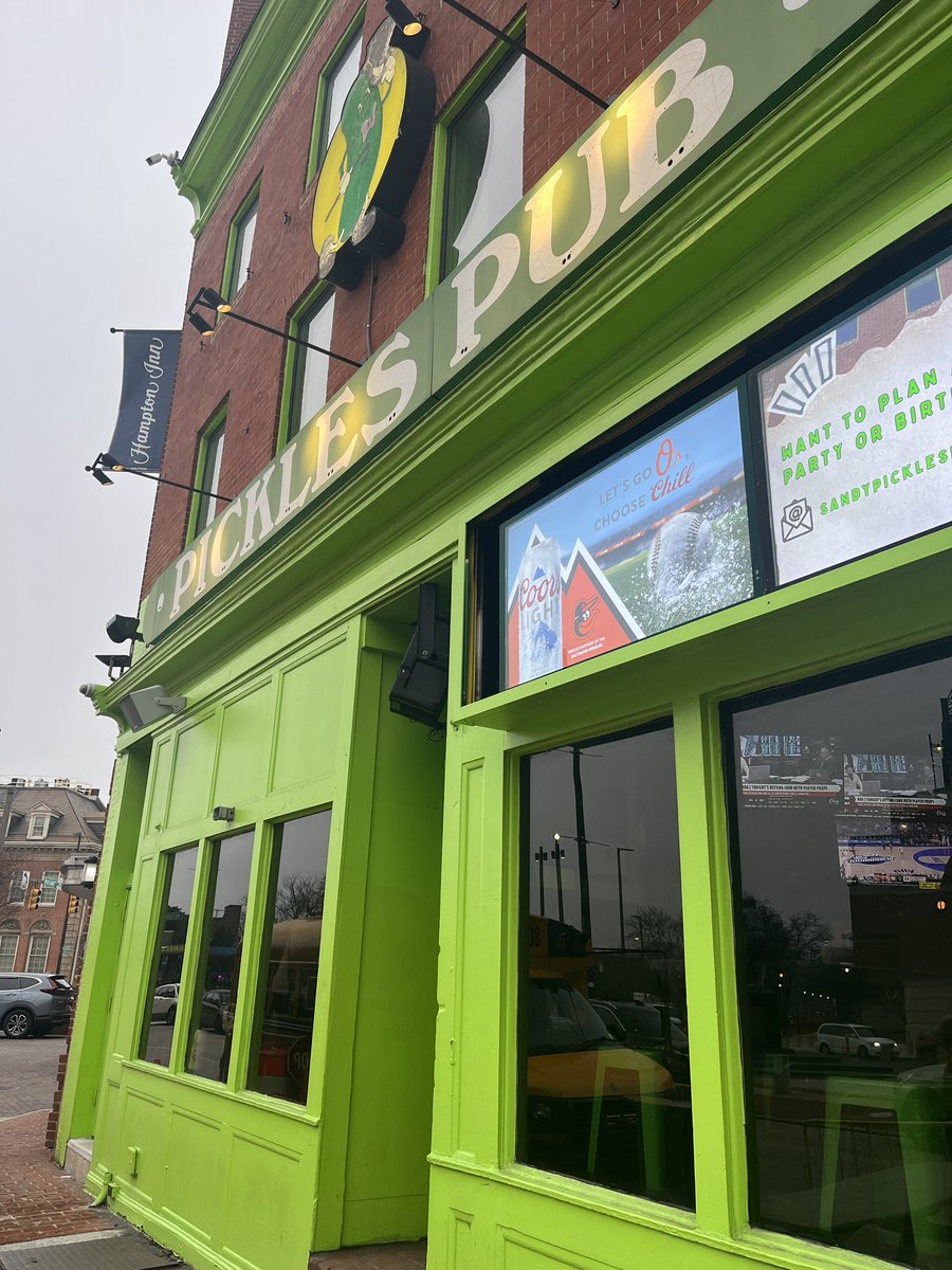 M M De Voe tweet media