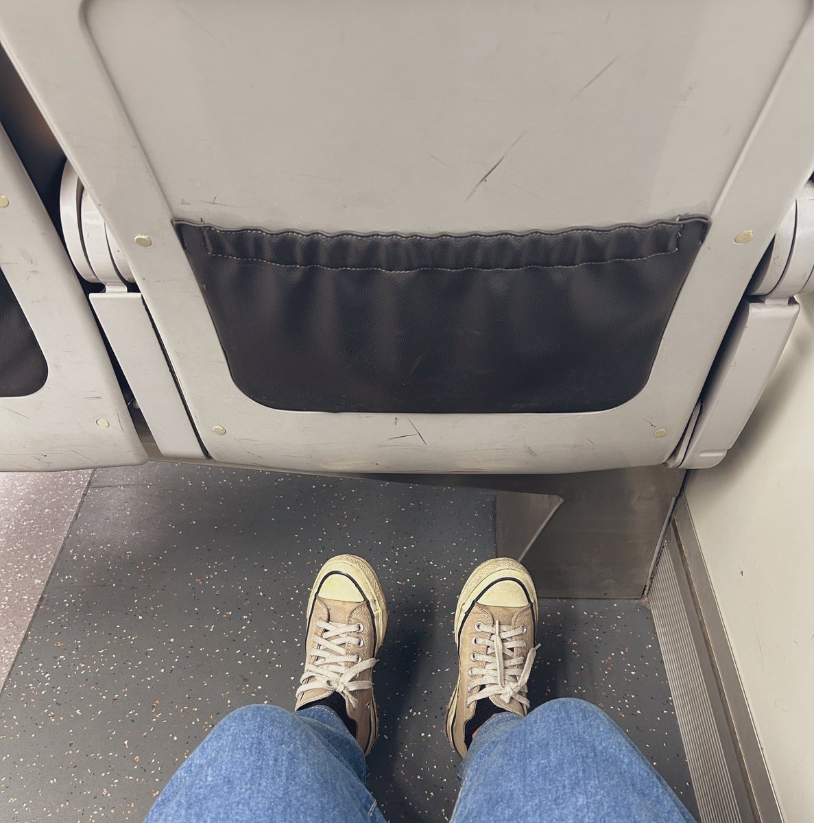 Van tweet media