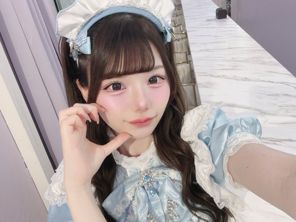 の の tweet media