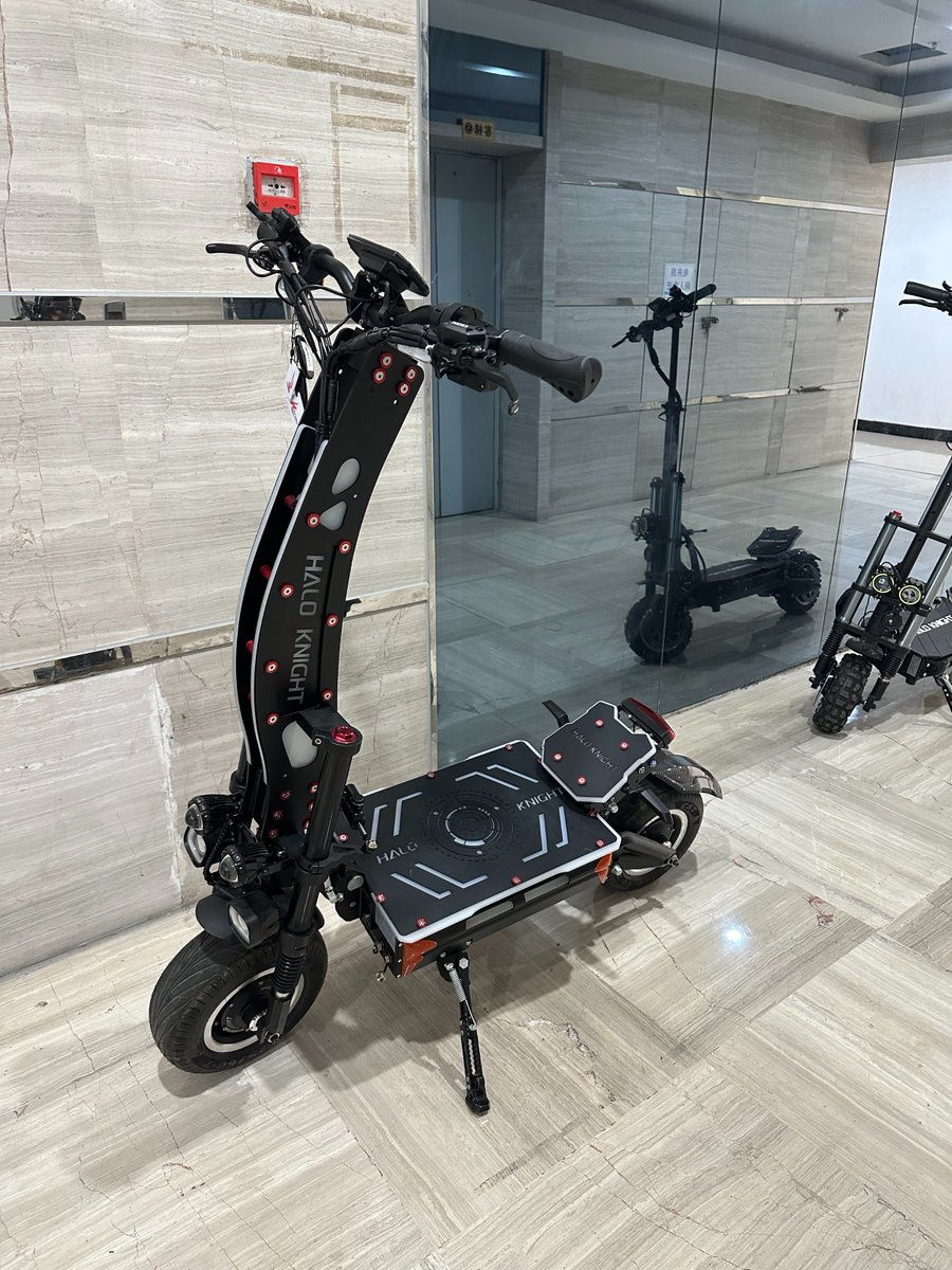 HALOKNIGHT_E's tweet image. Sunday rides just hit different. 🌅

Quiet roads.
Golden sky.
Full battery.

Where would you ride today?

#ElectricScooter #SundayRide #HALOKNIGHT