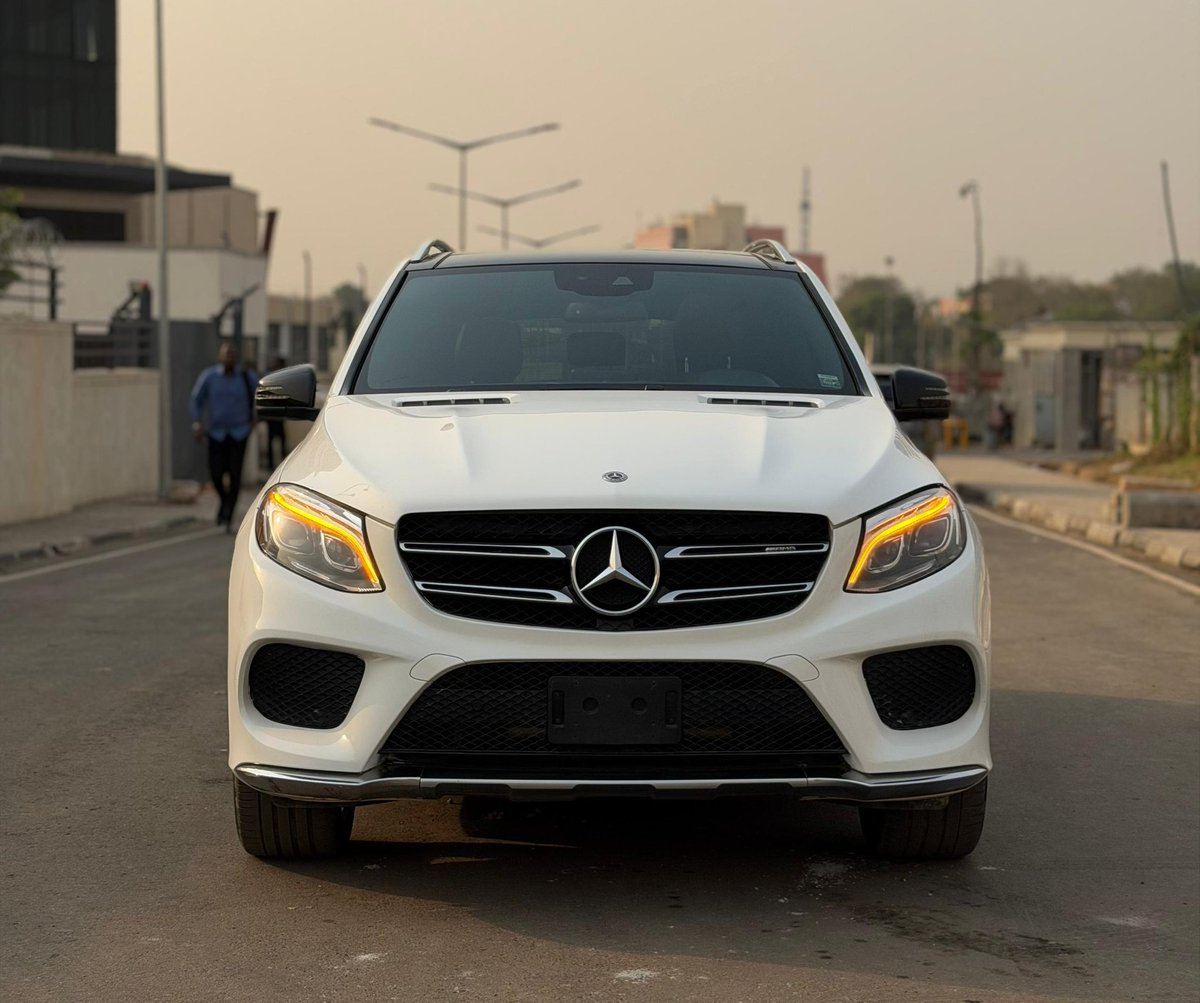 Abj_Auto_cars's tweet photo. ‼️ MERCEDES-BENZ GLE43 ///AMG — 2017
📃 DUTY: Original custom duty ☑️
🏷️ PRICE: ₦43,000,000
📍 LOCATION: #Abuja 🇳🇬
📞 CALL/WHATSAPP: 08052712169 / 09112199464
AMG-flavored GLE43 — sporty torque, family practicality & strong road character. #GLE43 #MercedesBenz #NaijaCars #AbujaDeals #LuxurySUV